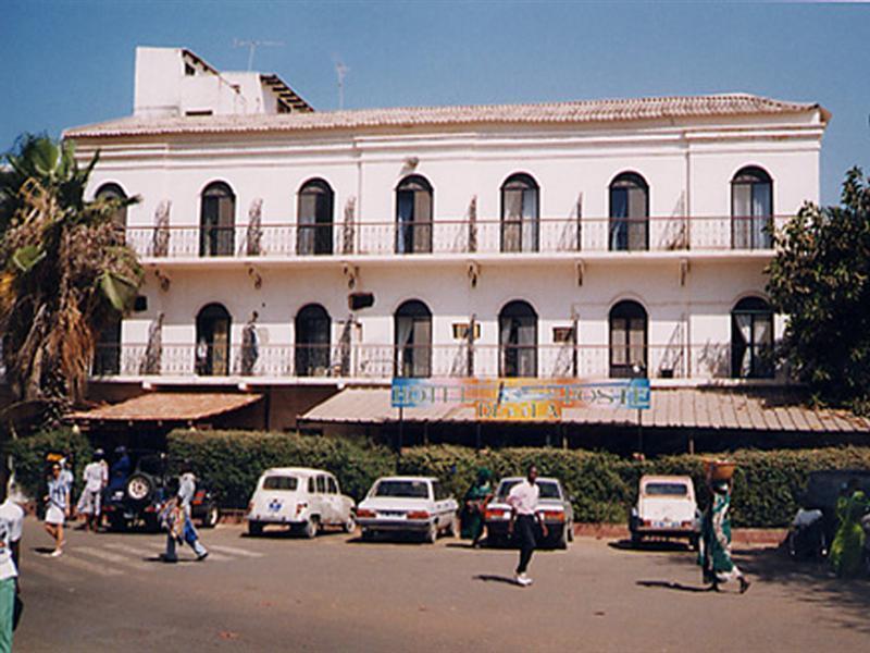 Hotel De La Poste Saint-Louis Exterior foto